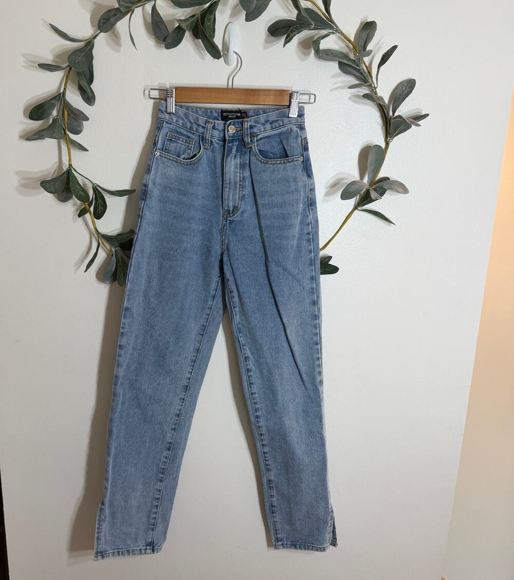 Pretty Little Thing Petite Split Hem Jeans